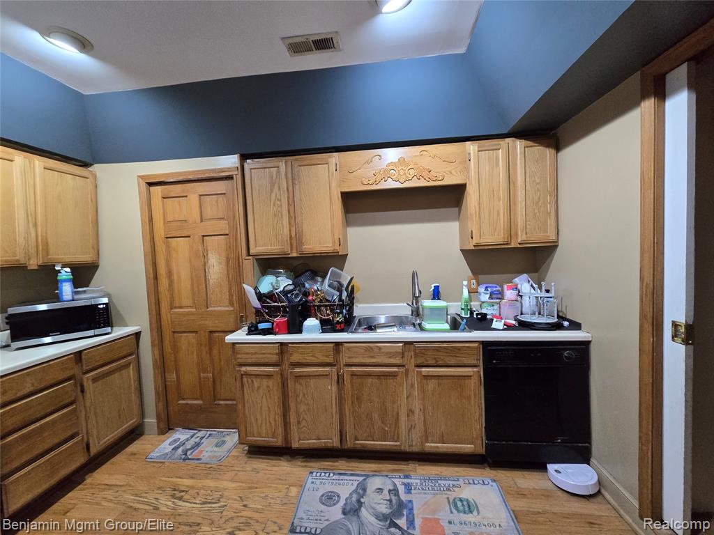 757 Louisa Street, Mount Morris, MI 48458 — Photo 6