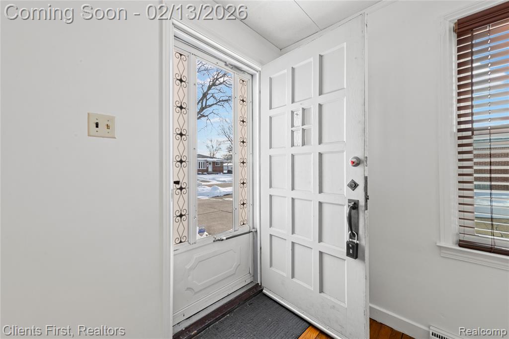 4196 Clippert Street, Dearborn Heights, MI 48125 — Photo 10