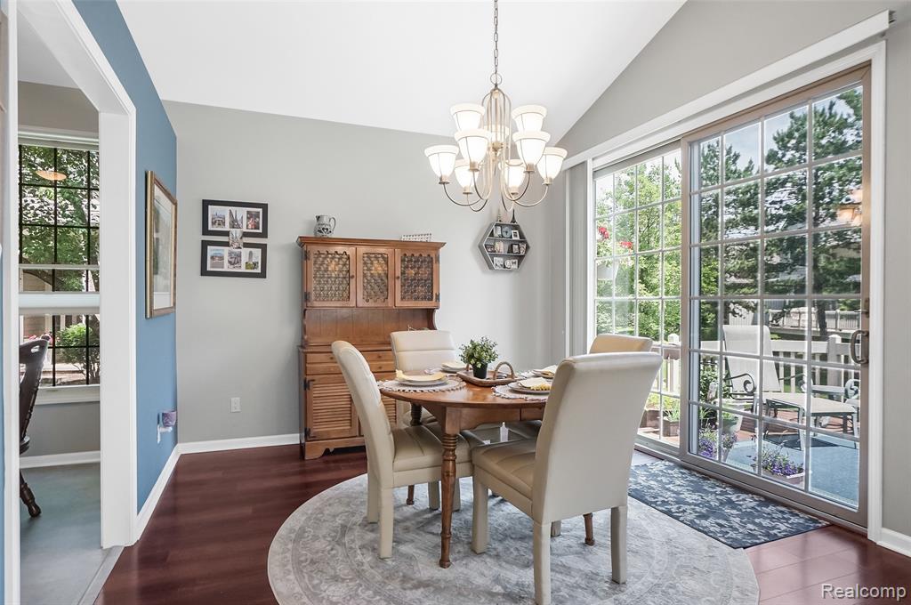 16822 Lochmoor Circle W, Northville, MI 48168 — Photo 13
