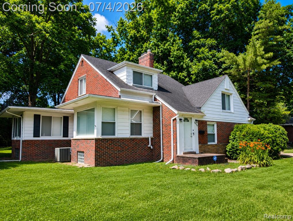 20552 Huntington Avenue, Harper Woods, MI 48225 — Photo 2