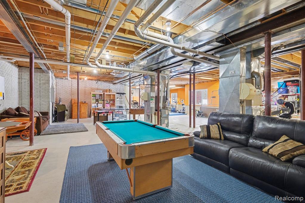 8399 Potter Road, Flushing, MI, 48433