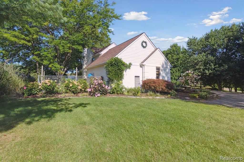 8793 WEBSTER HILLS Road, Dexter, MI 48130 — Photo 4