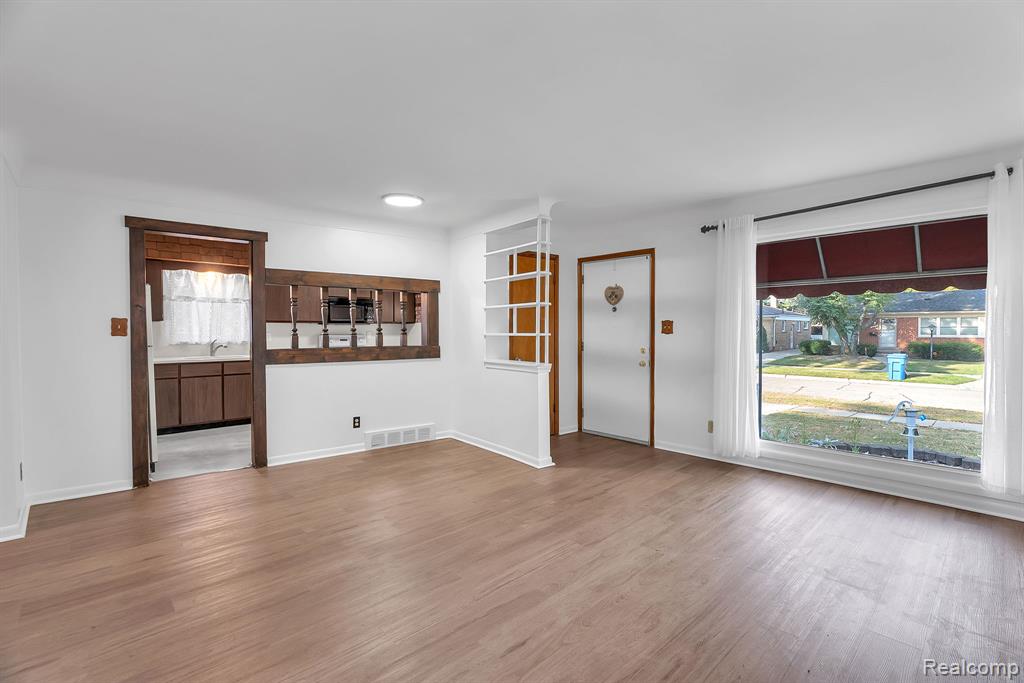 4129 VASSAR Street, Dearborn Heights, MI 48125 — Photo 7