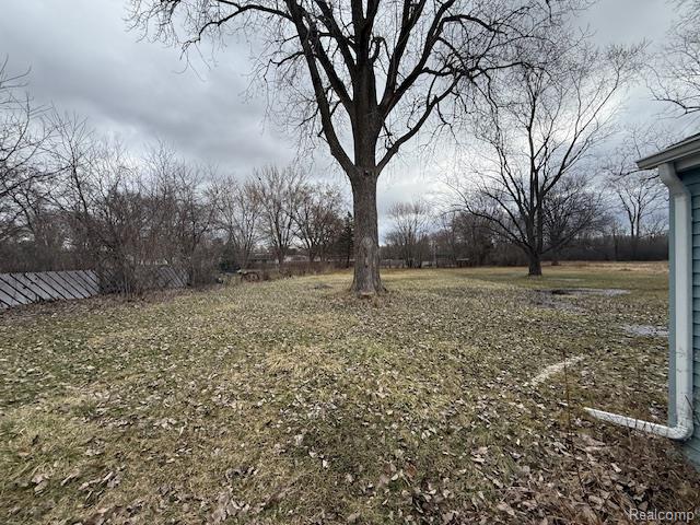 2251 Howe Road, Burton, MI 48519 — Photo 3