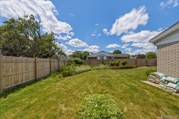32007 Claeys Drive, Warren, MI 48093 — Photo 45