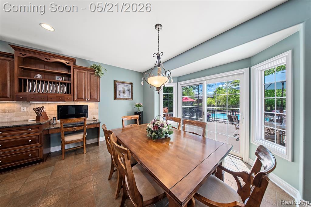 8425 Grays Drive, Grosse Ile, MI 48138 — Photo 15
