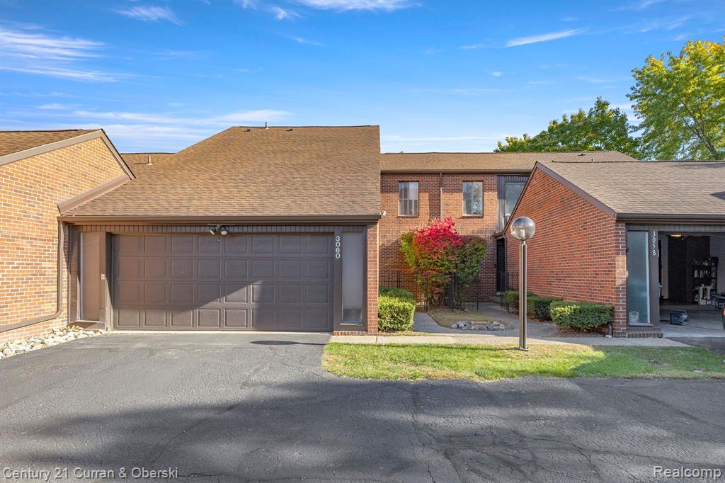3060 LINDENWOOD Drive, Dearborn, MI 48120 — Photo 4