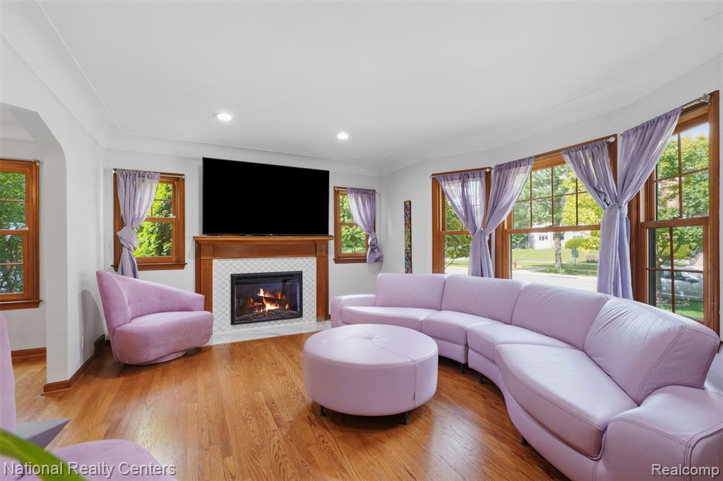 169 McKinley Avenue, Grosse Pointe Farms, MI 48236 — Photo 8