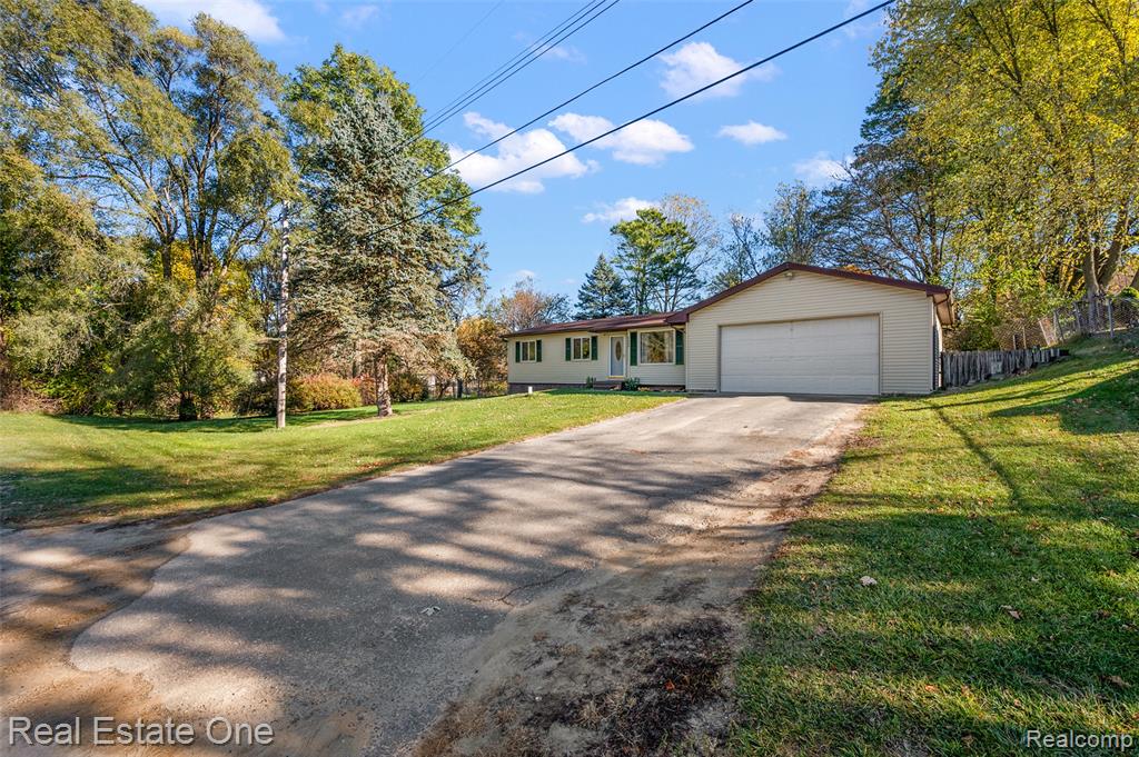 9600 Yale Avenue, Clarkston, MI 48348 — Photo 5