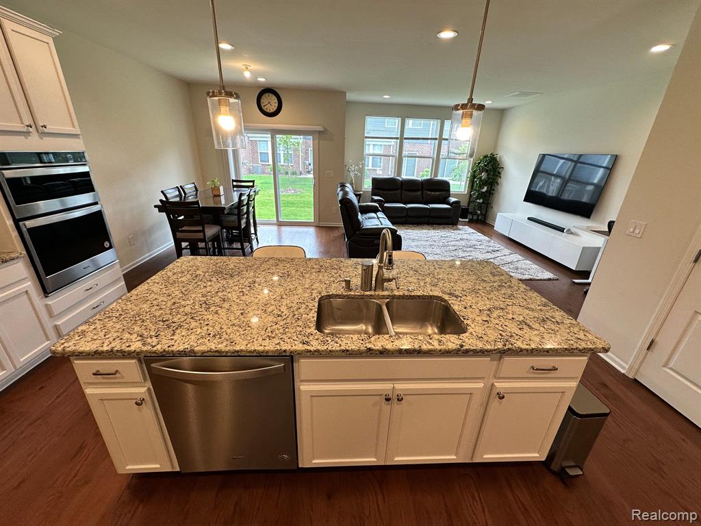 43541 PROSPECT, Novi, MI — Photo 12