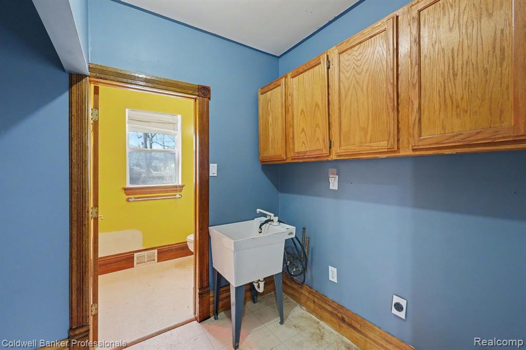 163 Norton Street, Pontiac, MI 48341 — Photo 9