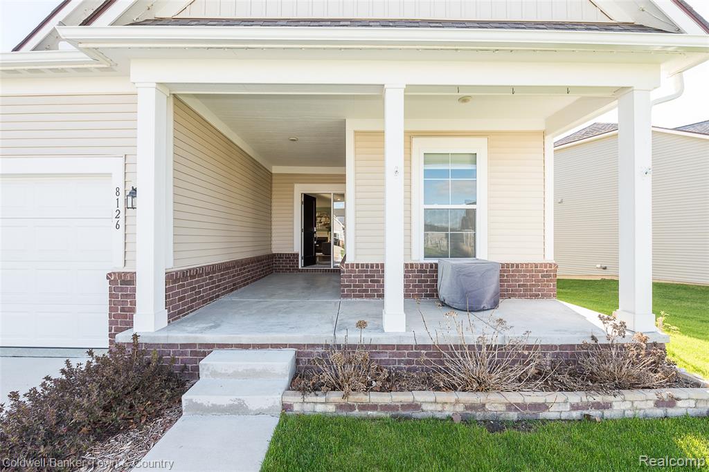 8126 Carston Lane - Photo 3