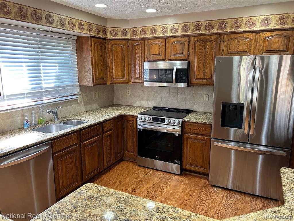 6572 RIDGEVIEW Drive, Clarkston, MI — Photo 4