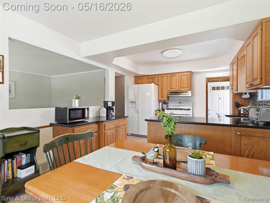 23701 Lakewood Street, Saint Clair Shores, MI 48082 — Photo 9