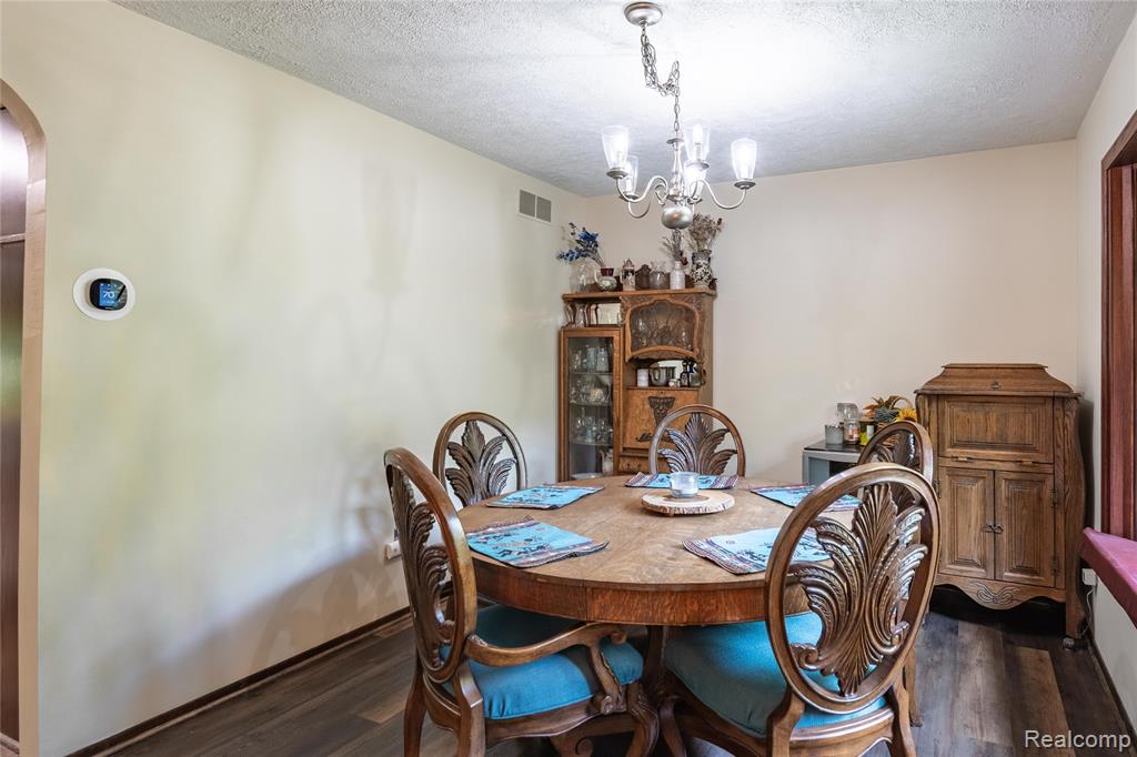 55535 WOODY Lane, South Lyon, MI 48178 — Photo 5