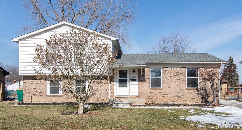 22448 Armstrong Avenue, Brownstown, MI 48193 — Photo 20