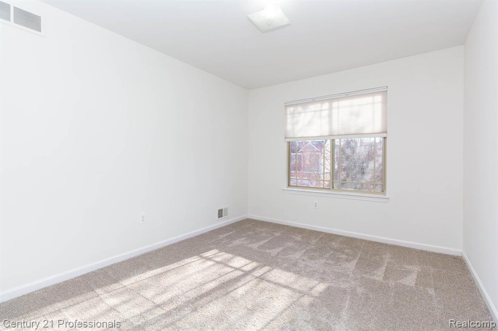 6173 ELARZ Drive, Troy, MI 48085 — Photo 26