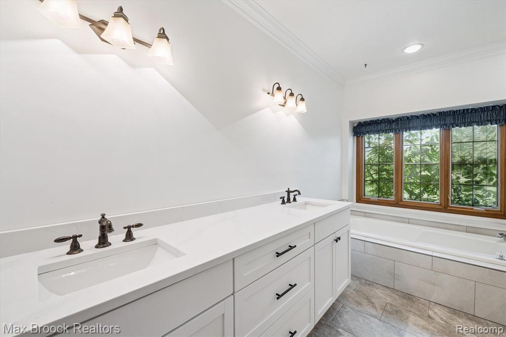 8936 Salem Farms Drive, South Lyon, MI 48178 — Photo 45