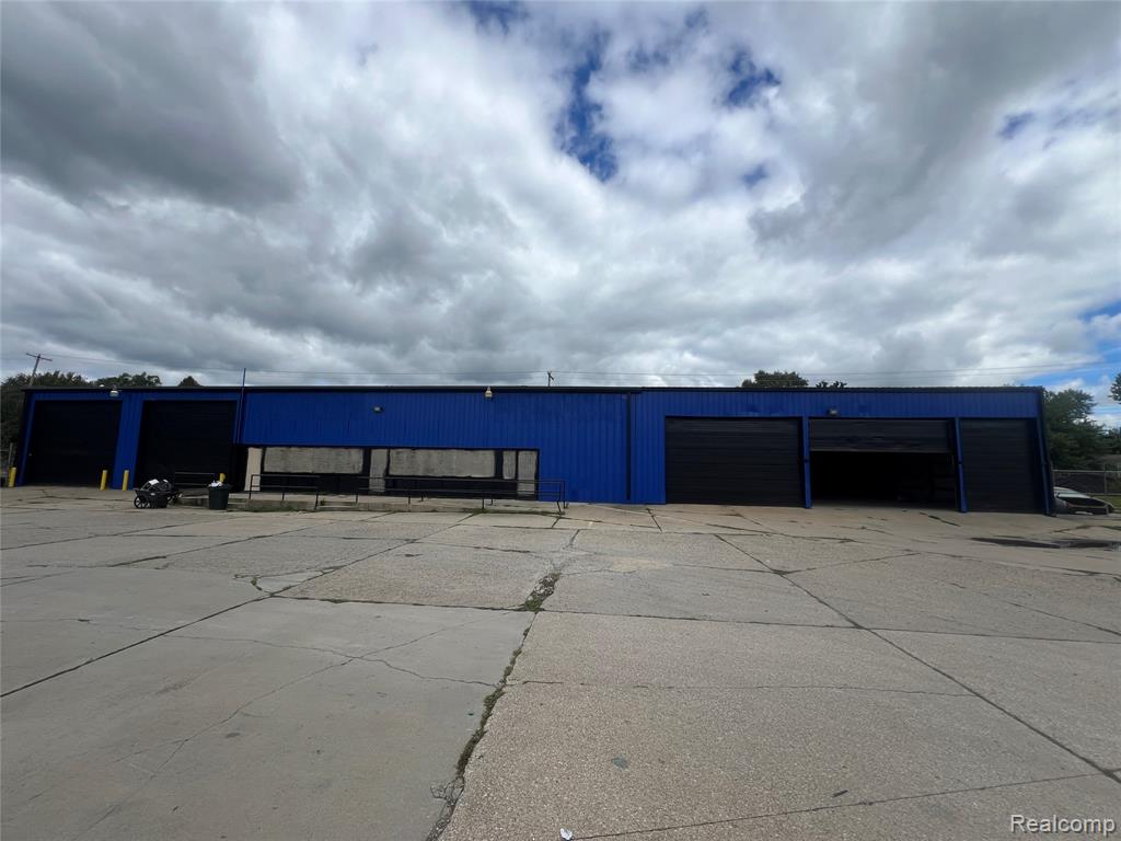3417 W Ridgeway Avenue, Flint, MI 48504 — Photo 2