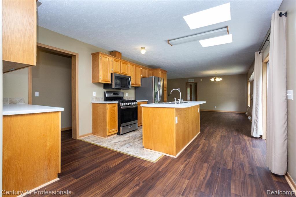 4080 Cass Elizabeth Road, Waterford, MI 48328 — Photo 6