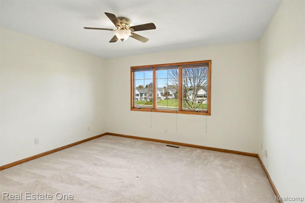 5661 Macintosh Drive, Bay City, MI 48706 — Photo 12
