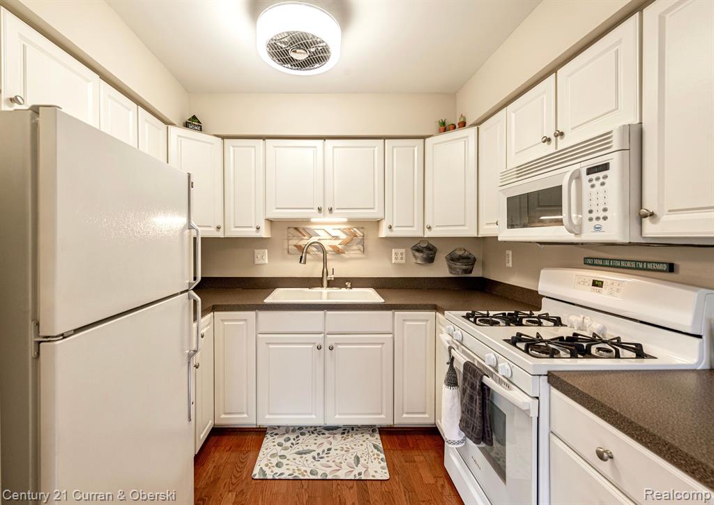 1745 WICKHAM Street, Royal Oak, MI 48073 — Photo 2