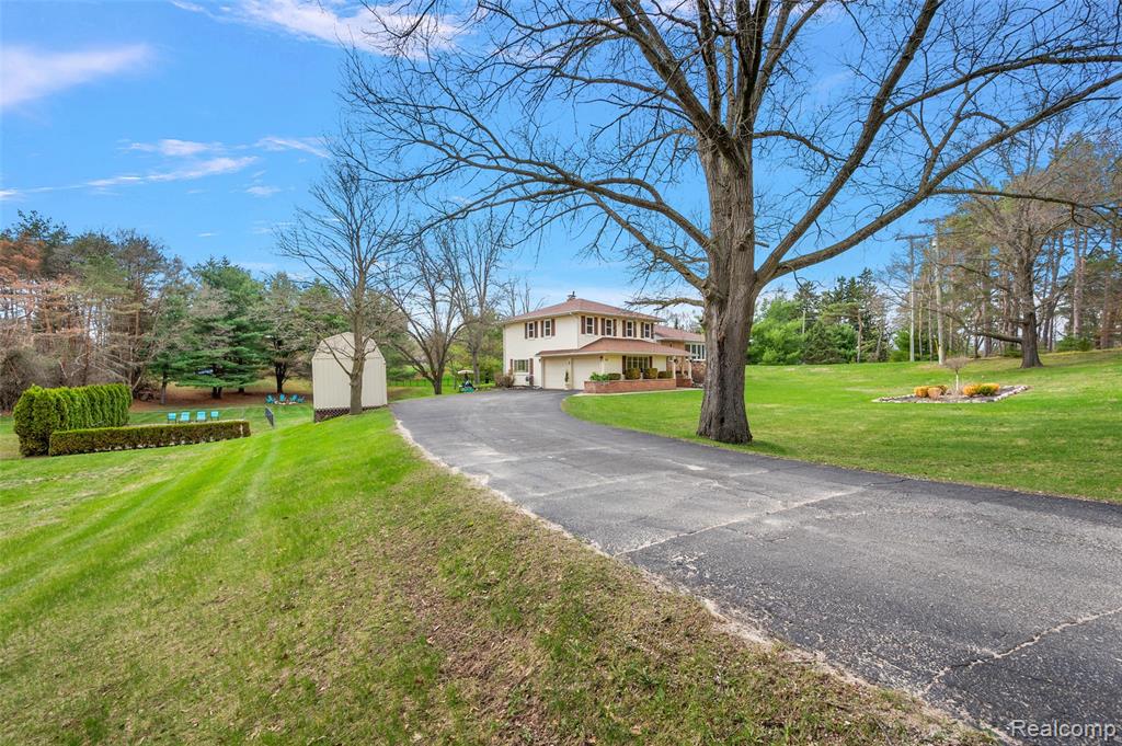 125 Cayuga Road, Lake Orion, MI 48362 — Photo 4