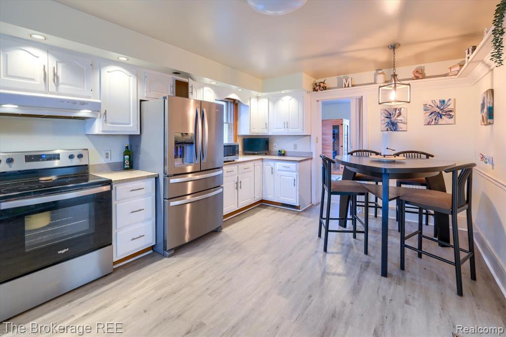 203 Sawyer Street, Grand Blanc, MI 48439 — Photo 17
