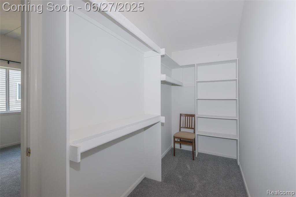 67 LARCHWOOD Drive, Troy, MI 48083 — Photo 23