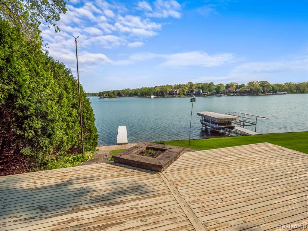 7028 Terrell Street, Waterford, MI — Photo 11