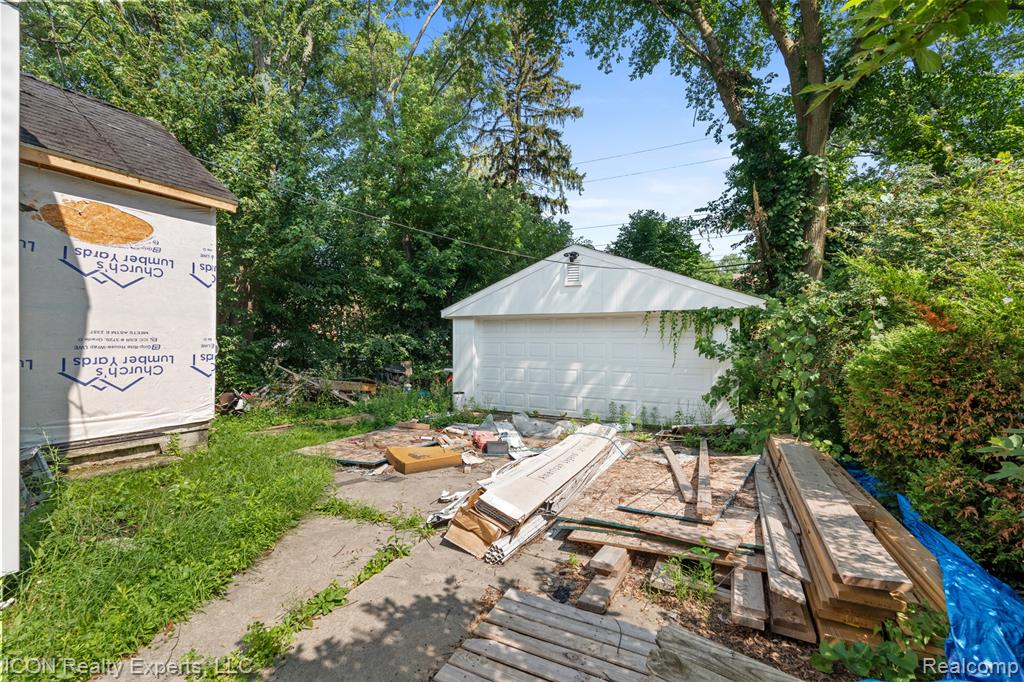 10810 Hart Avenue, Huntington Woods, MI — Photo 16