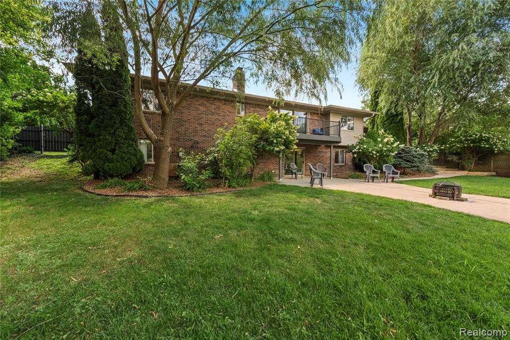 9662 Waterway Drive, Grosse Ile, MI 48138 — Photo 4