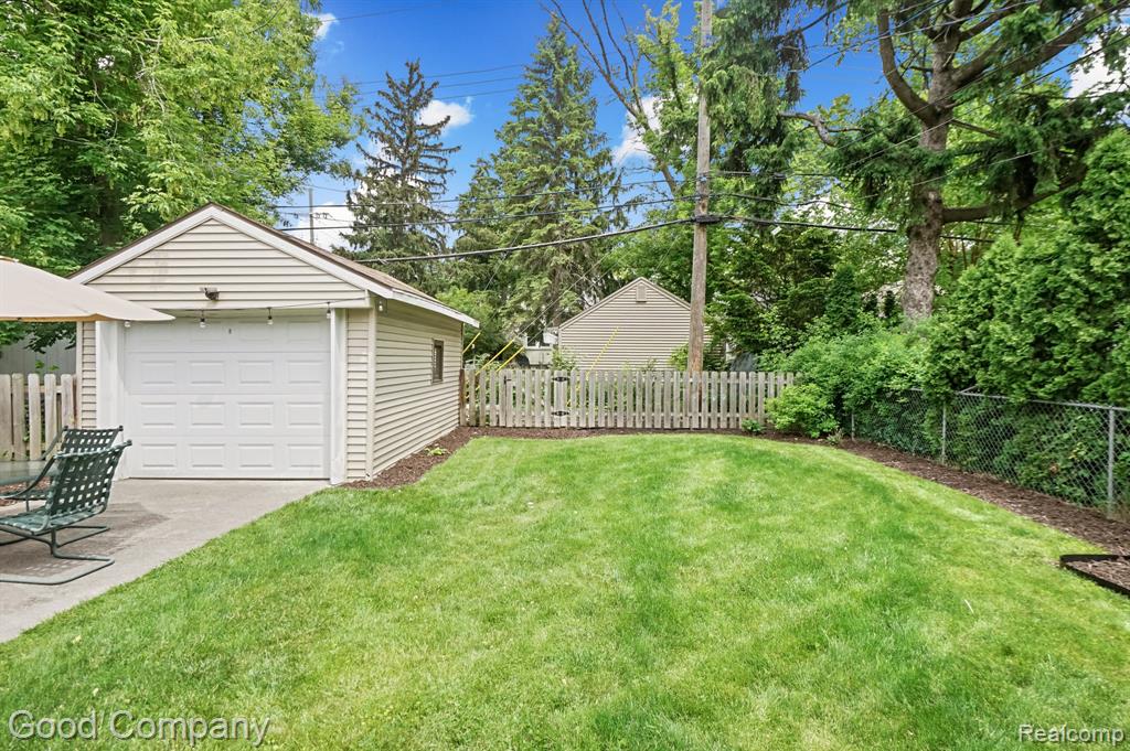 482 Pearson Street, Ferndale, MI 48220 — Photo 6