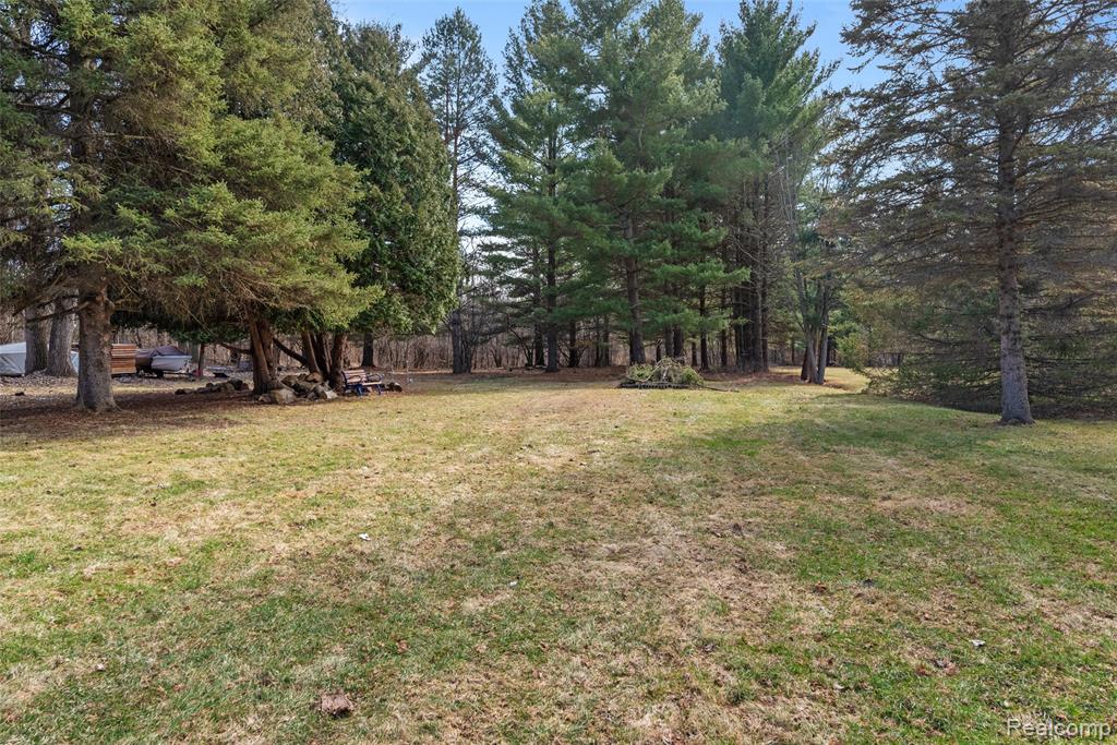 8150 Davison Road, Davison, MI 48423 — Photo 24
