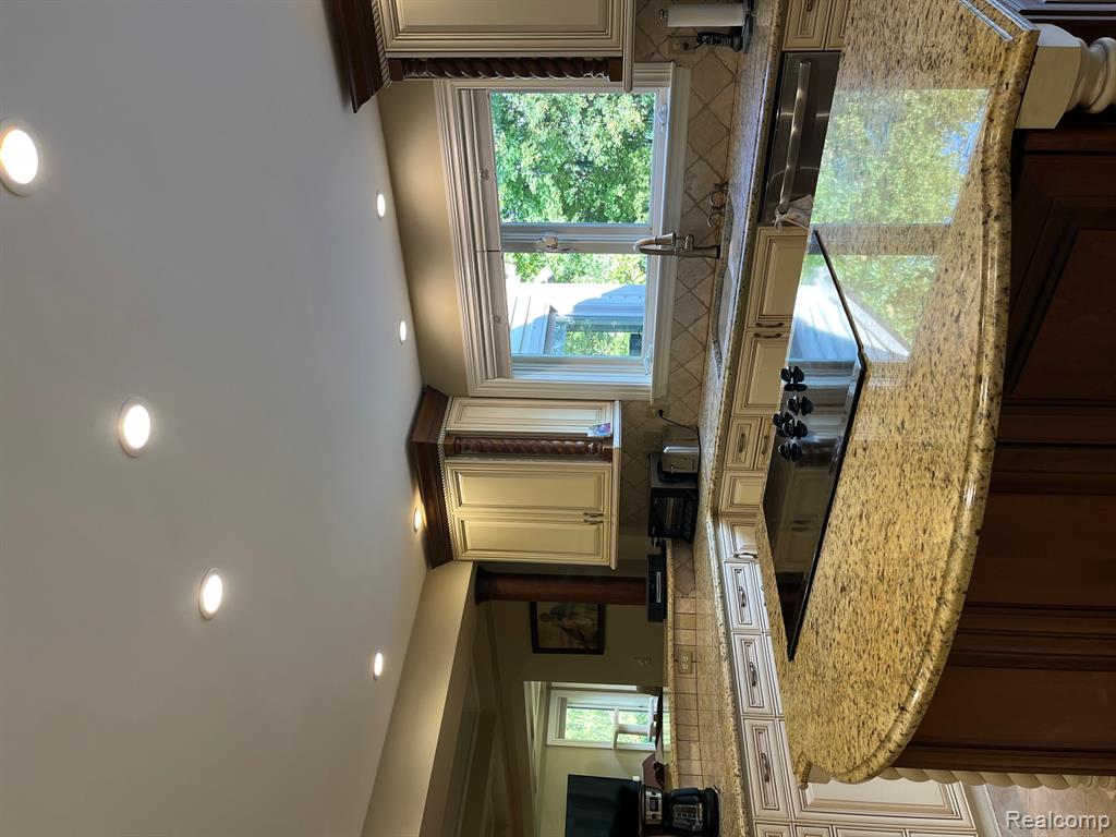 2888 Parkway Place, Hartland, MI 48353 — Photo 22
