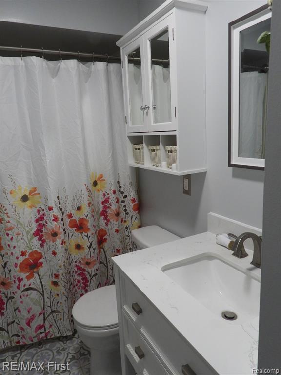 5522 PLEASANT Drive, Waterford, MI 48329 — Photo 5