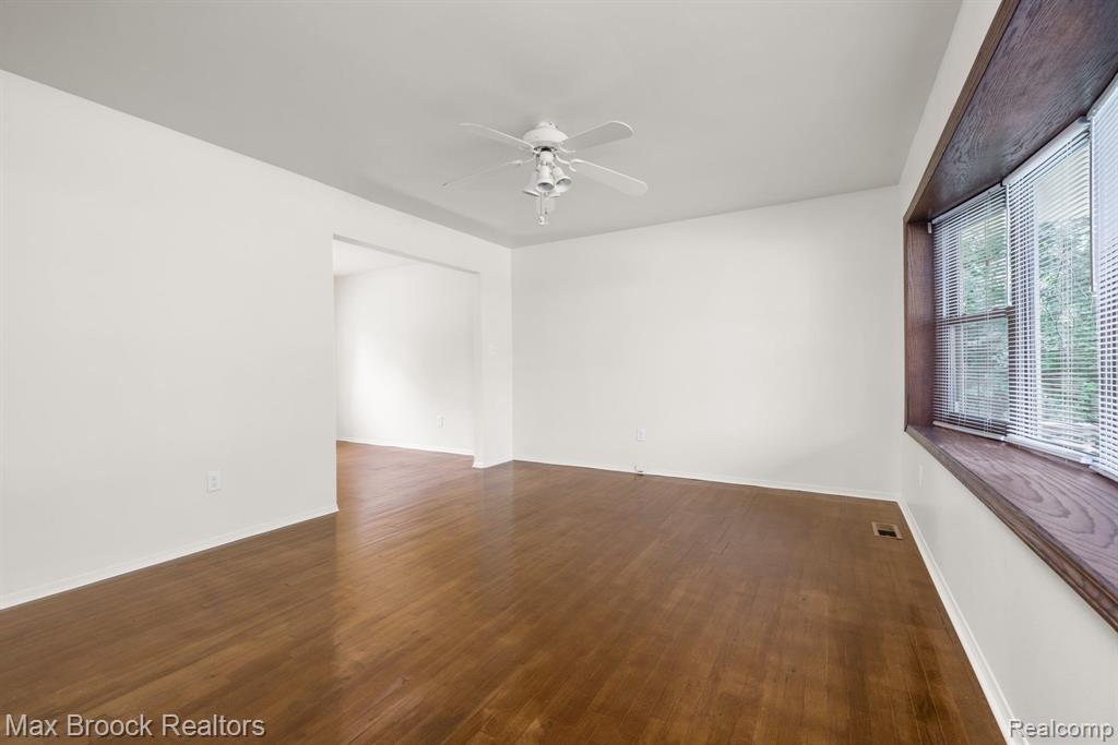 5718 Marble Drive, Troy, MI 48085 — Photo 7