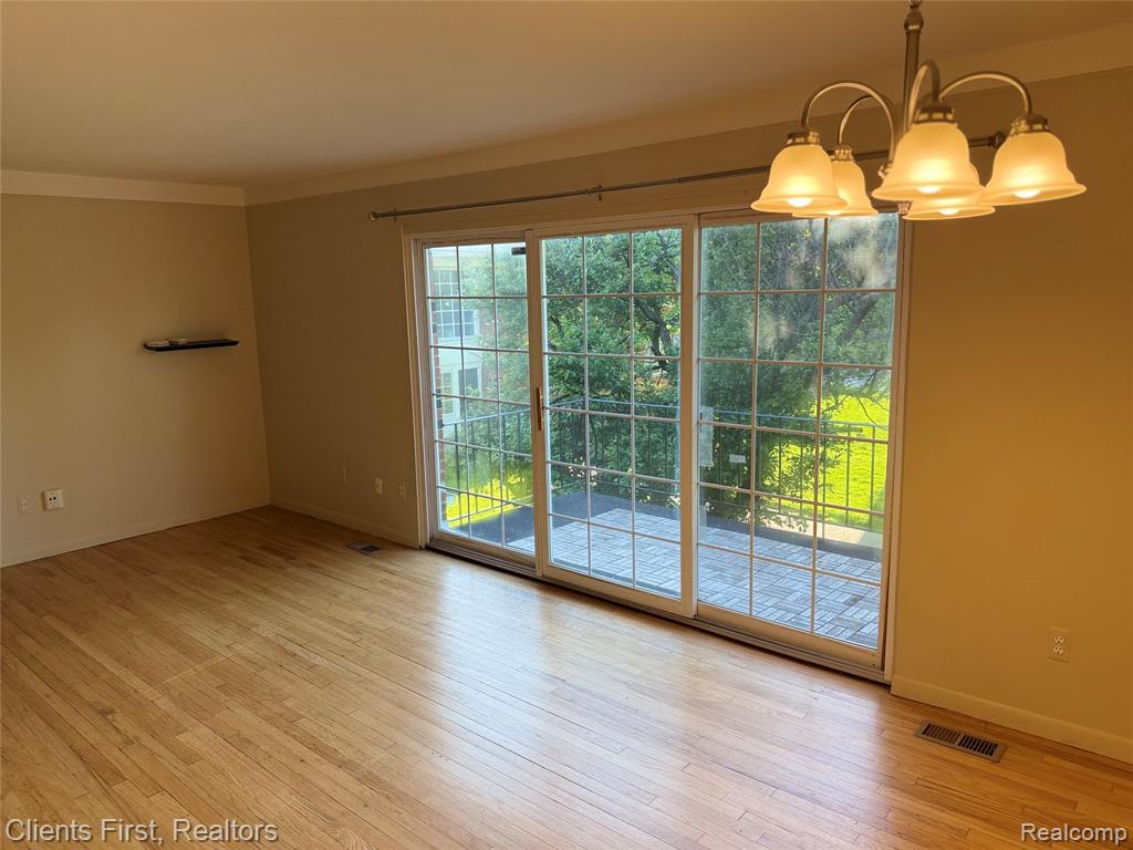 426 Fox Hills Drive N, 8, Bloomfield Hills, MI 48304 — Photo 5