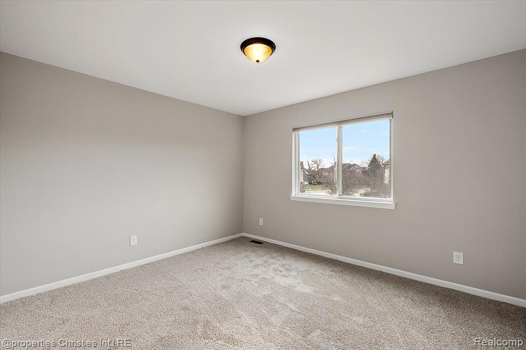 6510 Leigh Hollow Road, West Bloomfield, MI — Photo 36