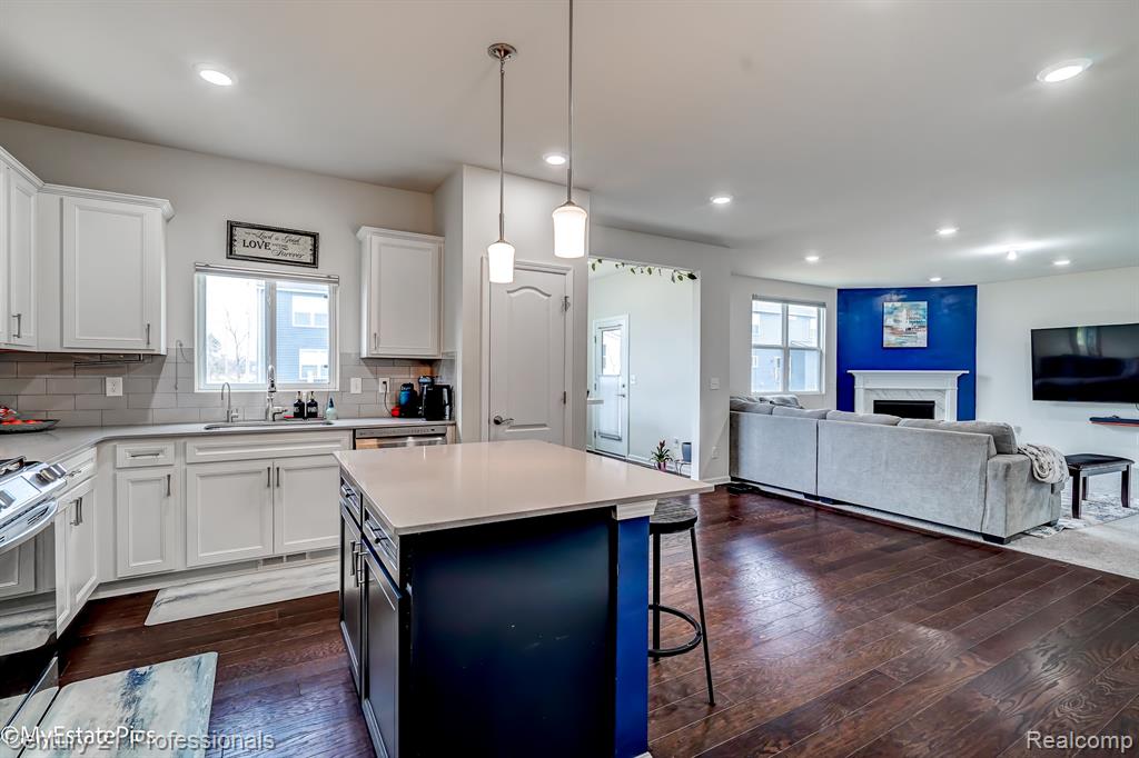 6044 FIELDSTONE Circle, South Lyon, MI 48178 — Photo 22