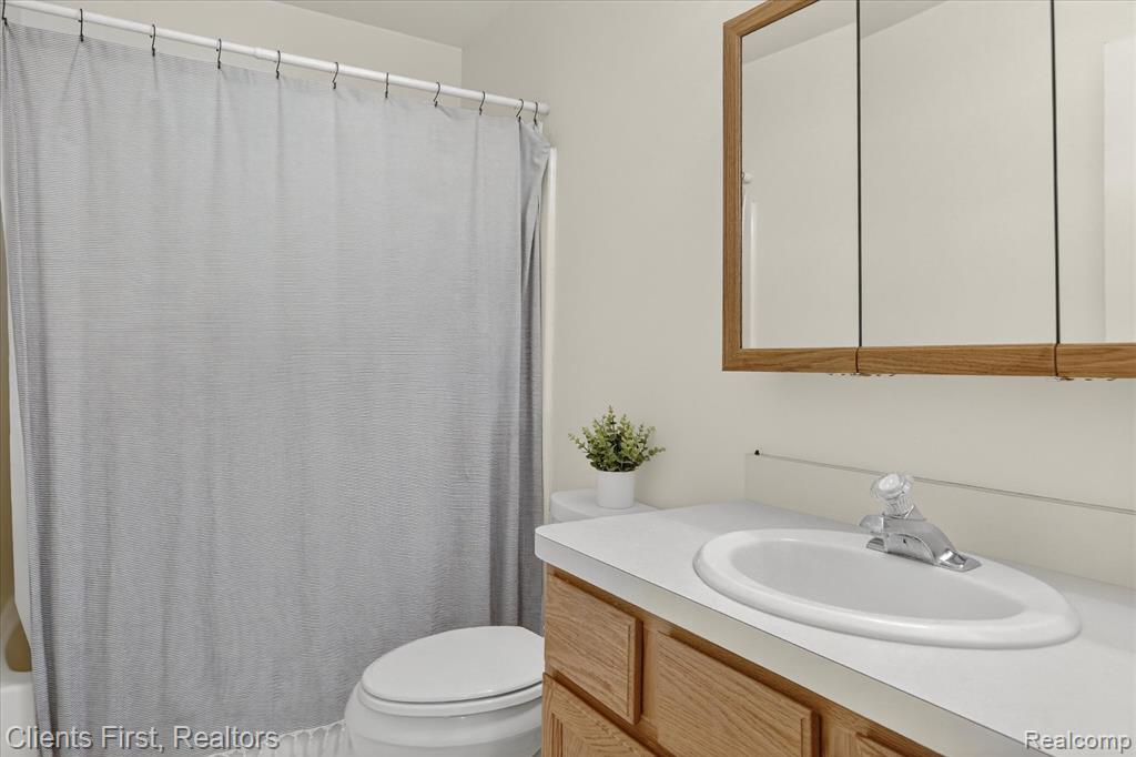 5150 Edward James Drive, Howell, MI 48843 — Photo 28