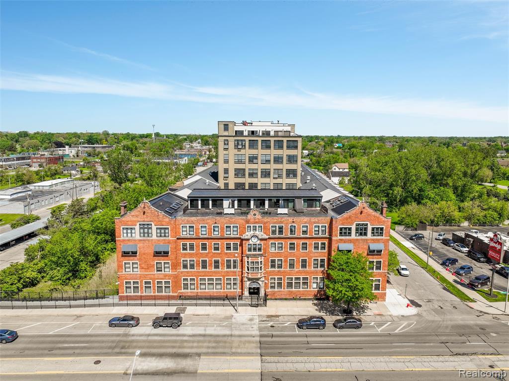 6533 E. JEFFERSON Avenue, Detroit, MI 48207 — Photo 4