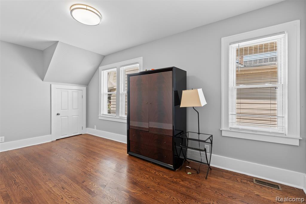 5452 Maple Street, Dearborn, MI 48126 — Photo 15