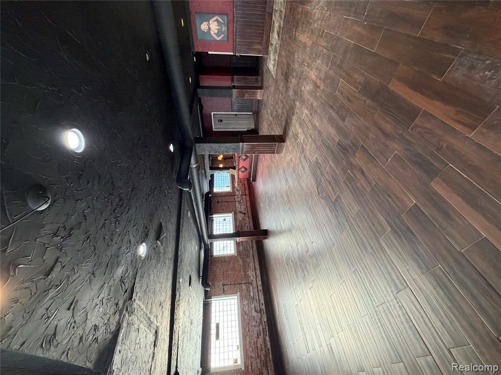 2619 John R ST, Detroit, MI 48201 — Photo 2