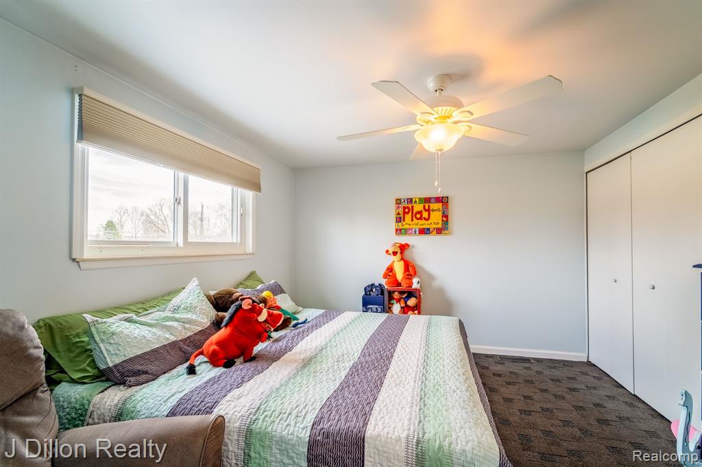 39830 EDMUNDTON Drive, Canton, MI 48187 — Photo 31