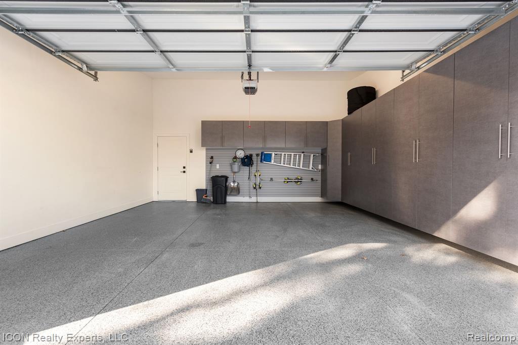 714 E PARENT Avenue, Royal Oak, MI 48067 — Photo 51