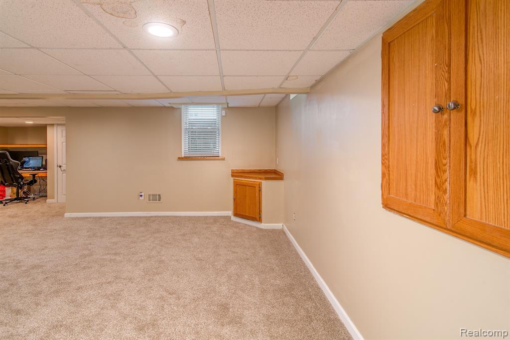 352 ELMINGTON, Canton, MI 48188 — Photo 32