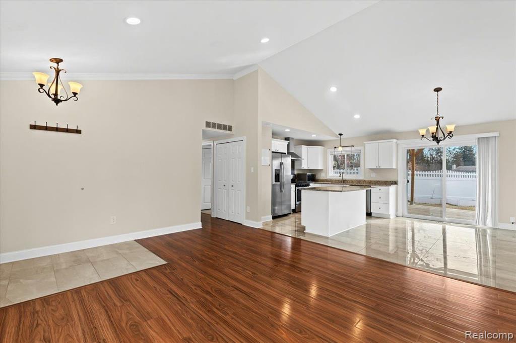 41099 Malott, Novi, MI — Photo 4
