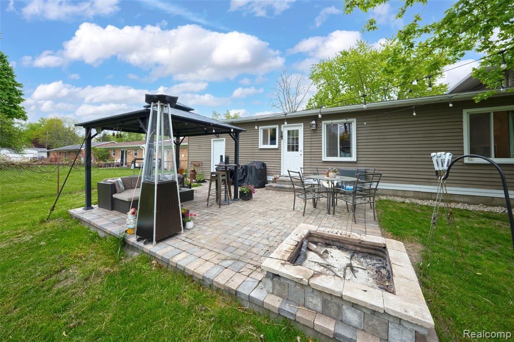 809 Holly Bush Drive, Holly, MI 48442 — Photo 24