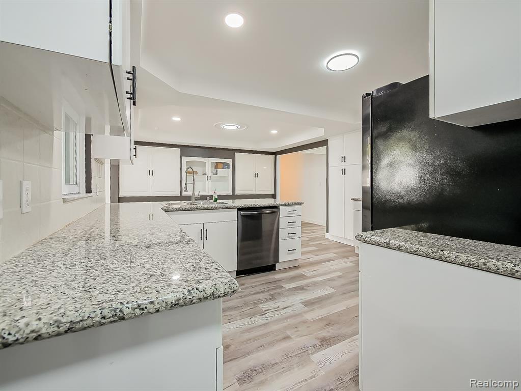 626 Wilwood Road, Rochester Hills, MI 48309 — Photo 16